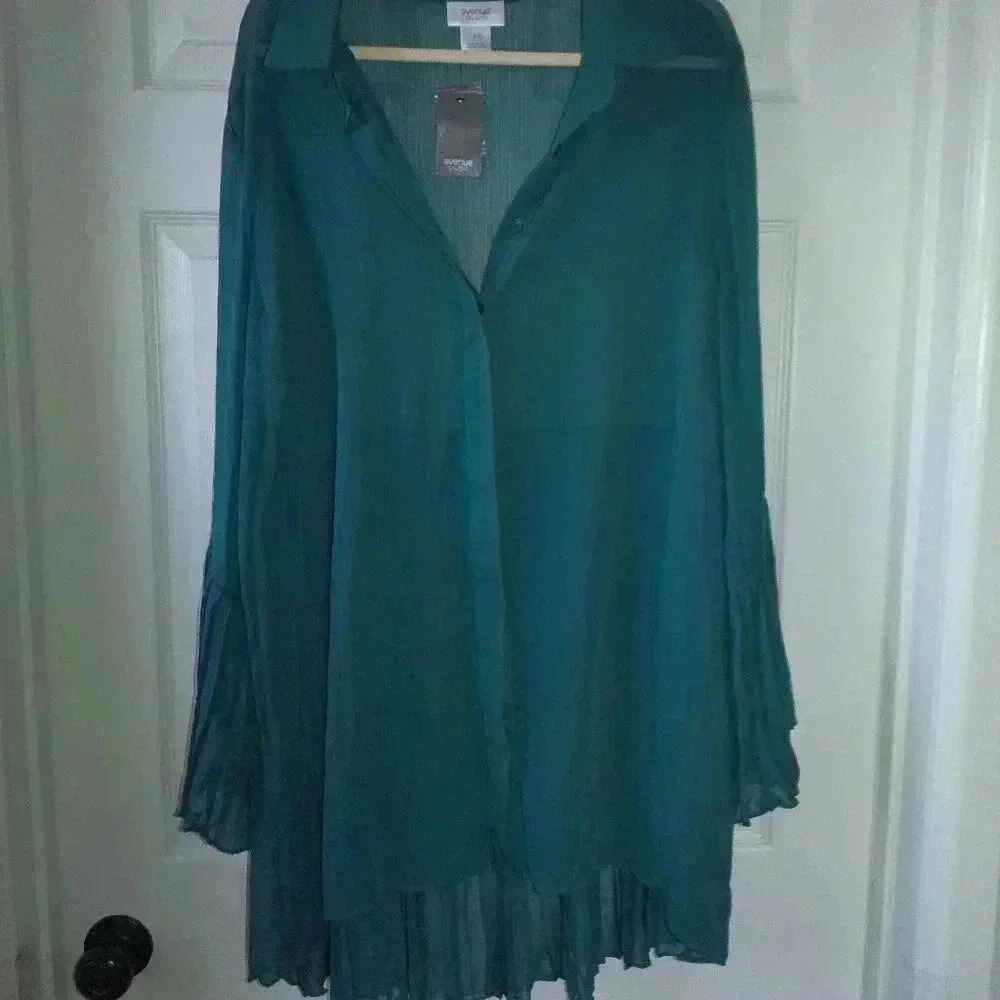 Avenue Studio Teal Perla Pleat Top / Size 20